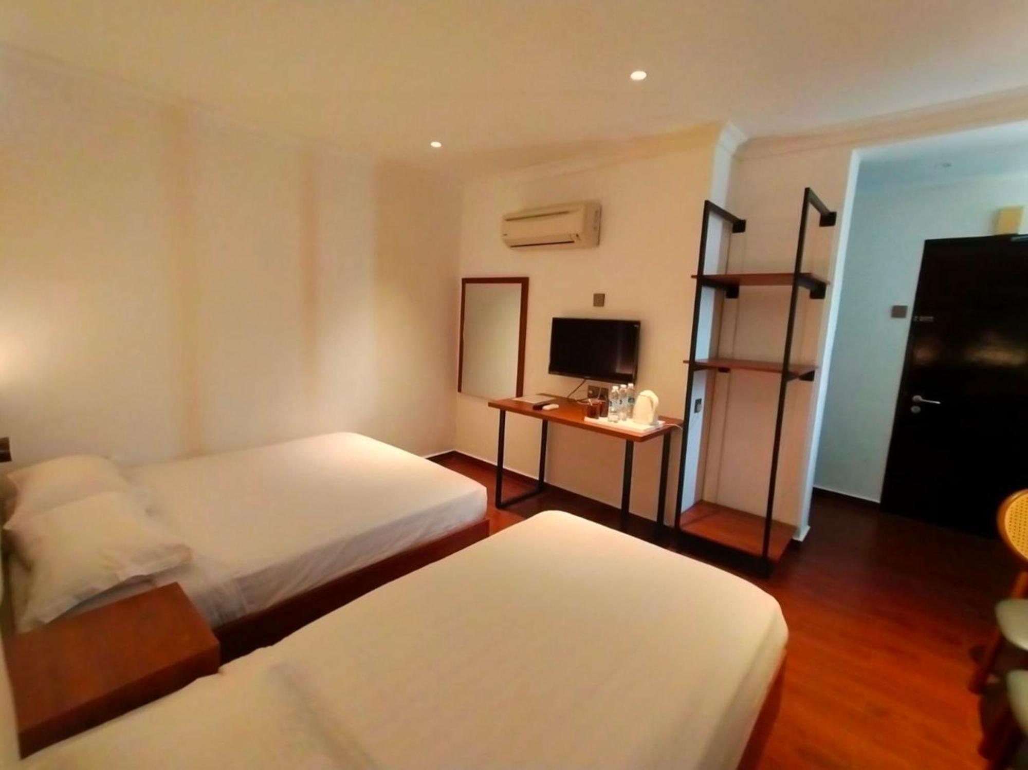 Super Oyo 998 Queen City Hotel George Town Exterior foto