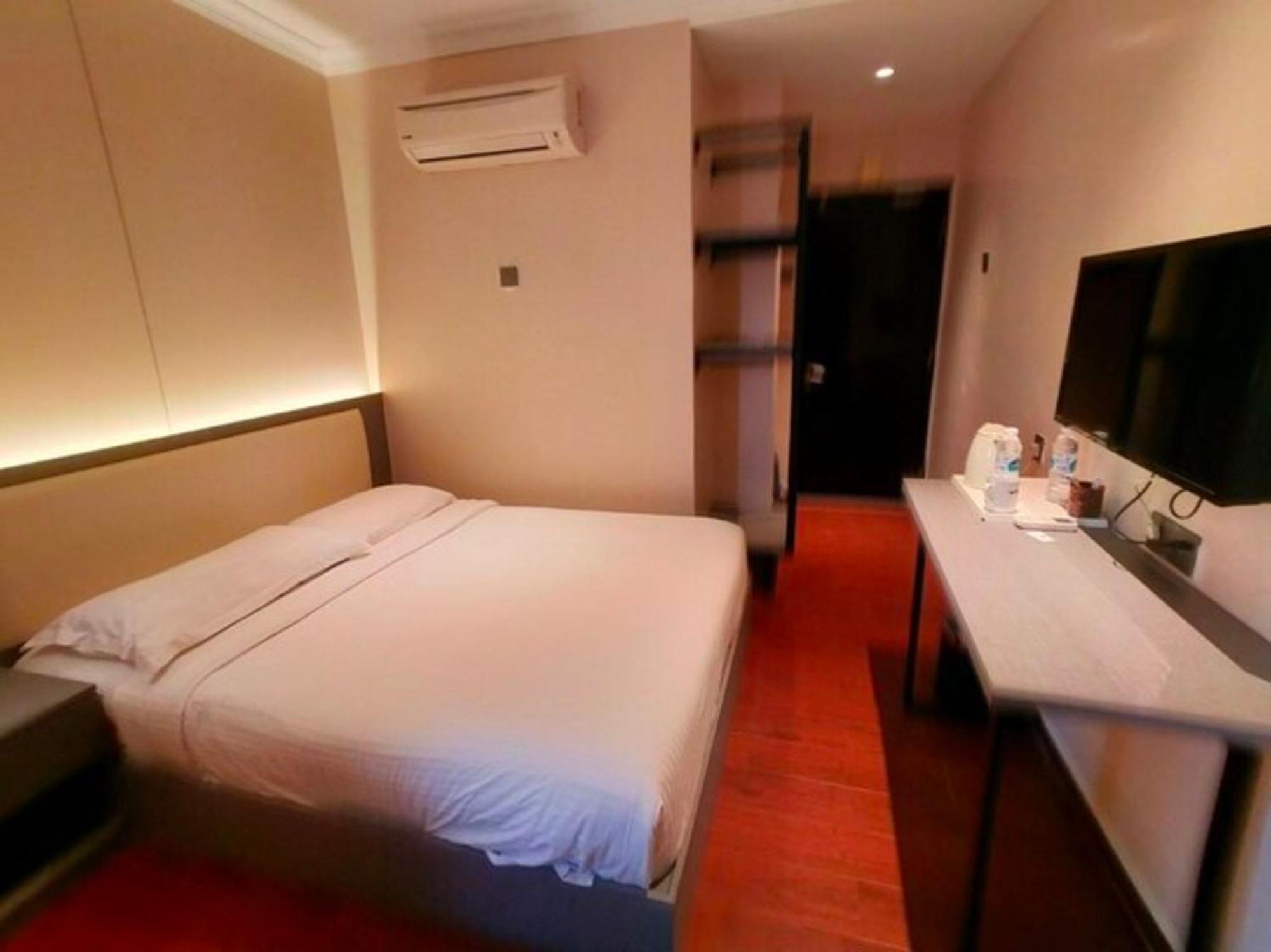 Super Oyo 998 Queen City Hotel George Town Exterior foto