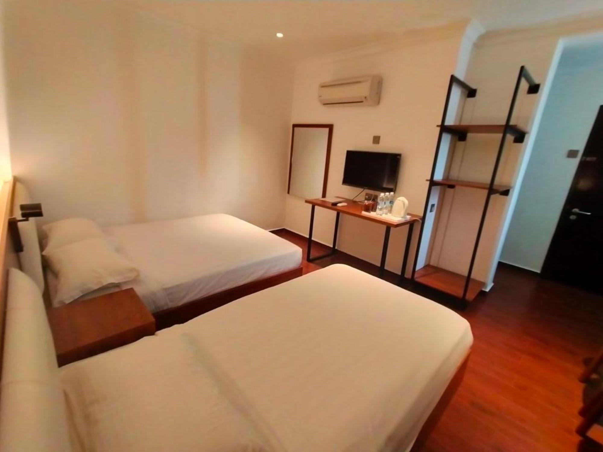 Super Oyo 998 Queen City Hotel George Town Exterior foto