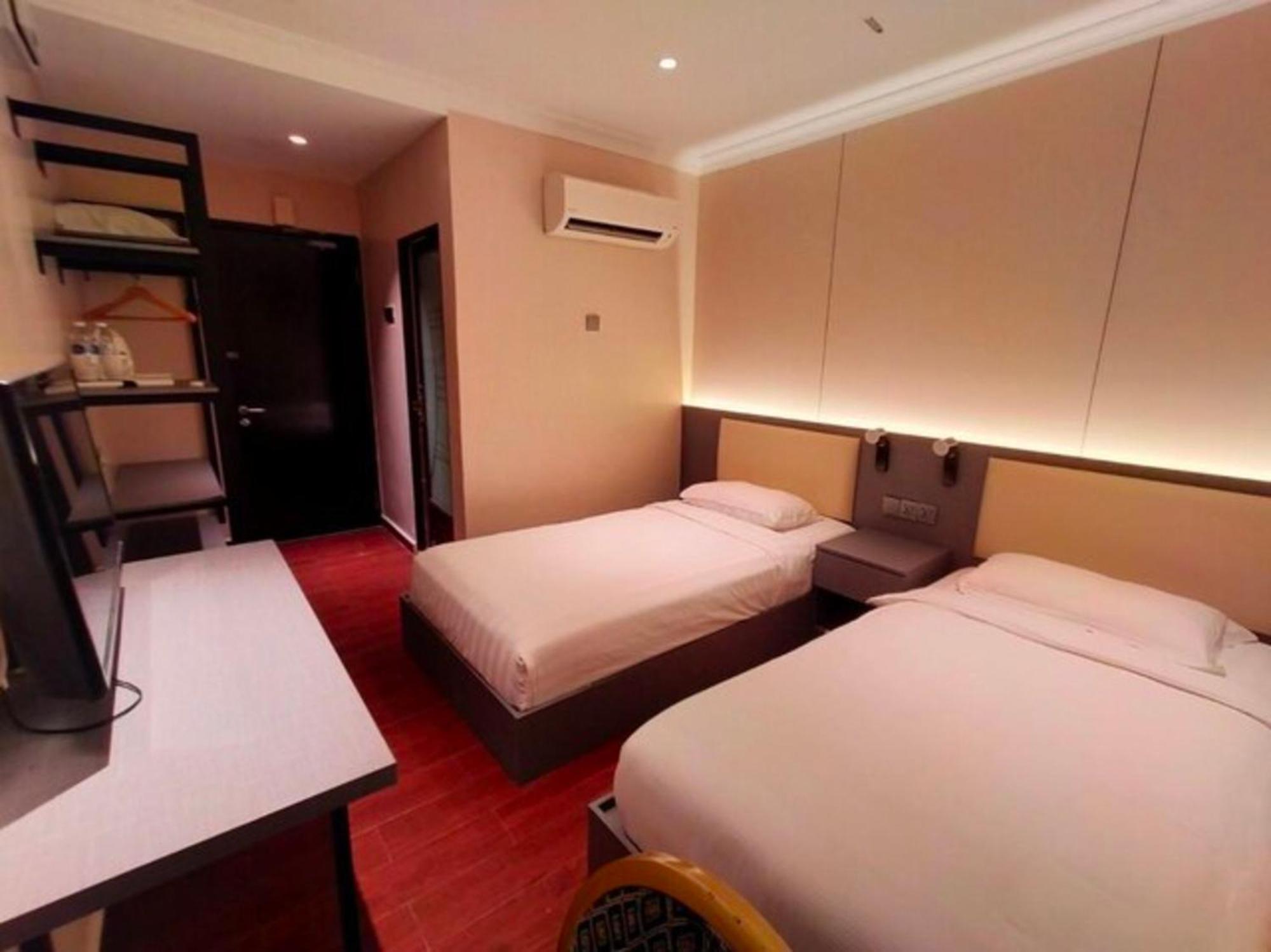 Super Oyo 998 Queen City Hotel George Town Exterior foto
