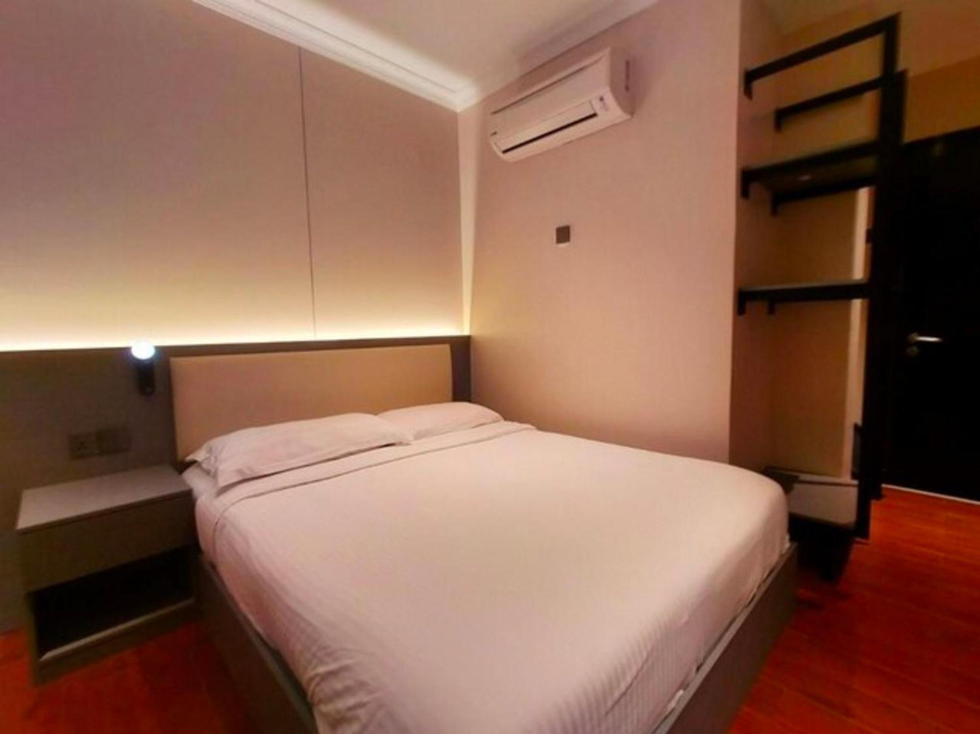 Super Oyo 998 Queen City Hotel George Town Exterior foto