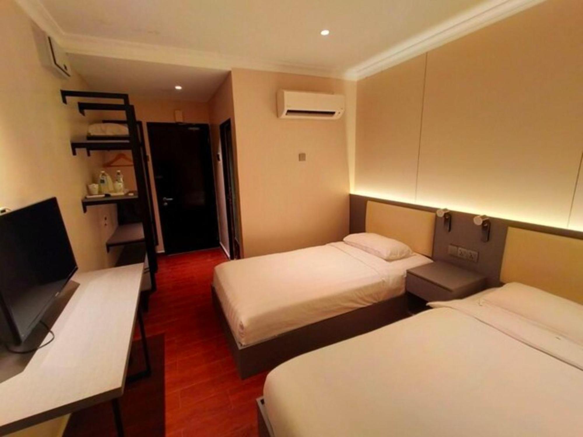 Super Oyo 998 Queen City Hotel George Town Exterior foto